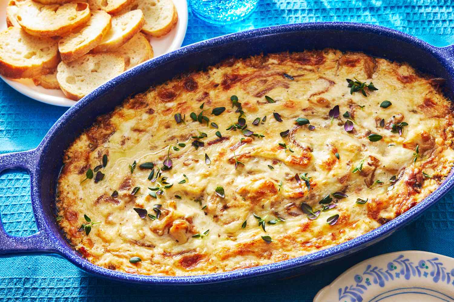 Sweet & Creamy Vidalia Onion Dip: Easy Crowd-Pleaser